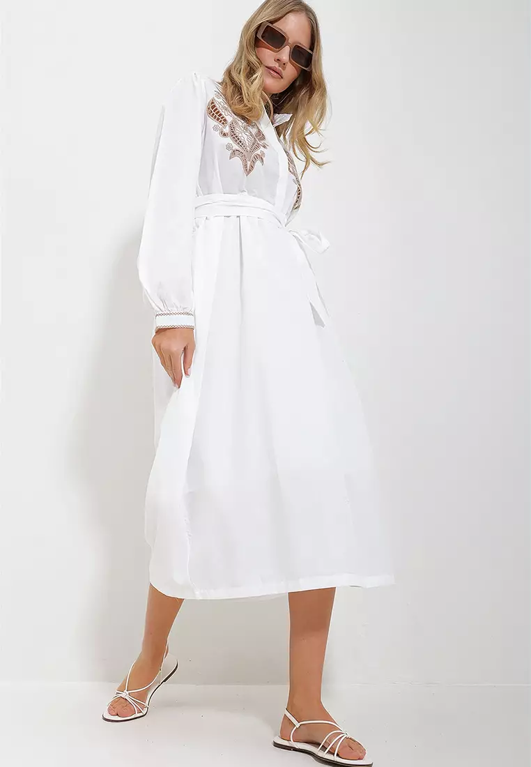 Judge Collar Embroidered Dress