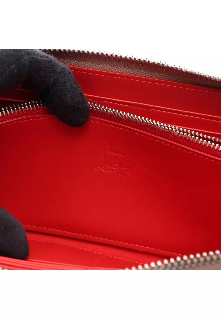 Pre-Loved CHRISTIAN LOUBOUTIN PANETTONE Panettone spike studs round zipper long wallet leather Gray beige