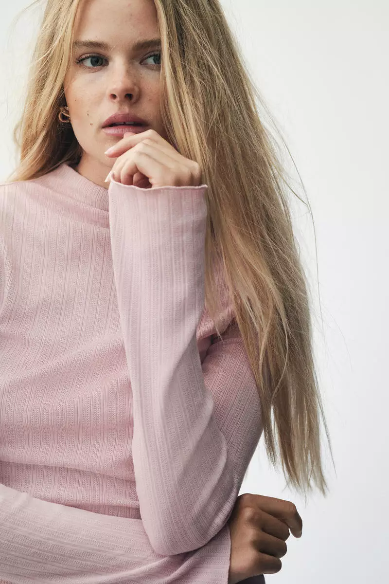 Ribbed turtleneck top