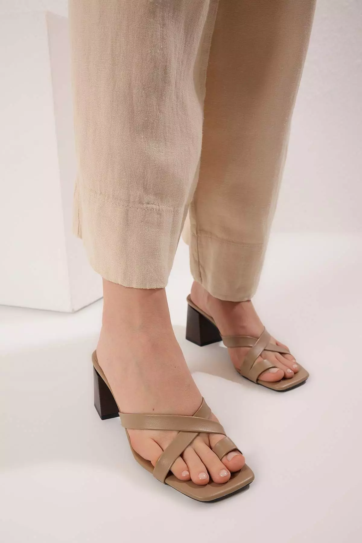 Mink Wooden Heel Detailed Women's Block Heels Slippers Takss25To00092