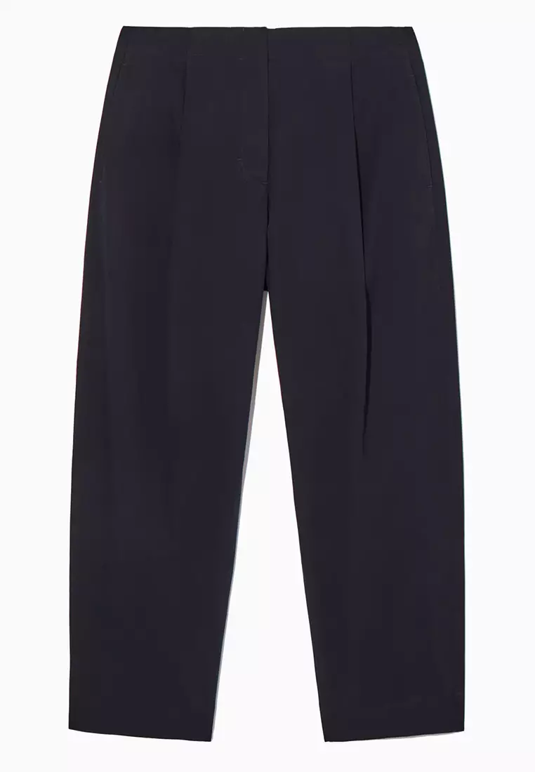 商品が購入激安 最終限定値下げCOS |Pleated Barrel-Leg Chinos - パンツ