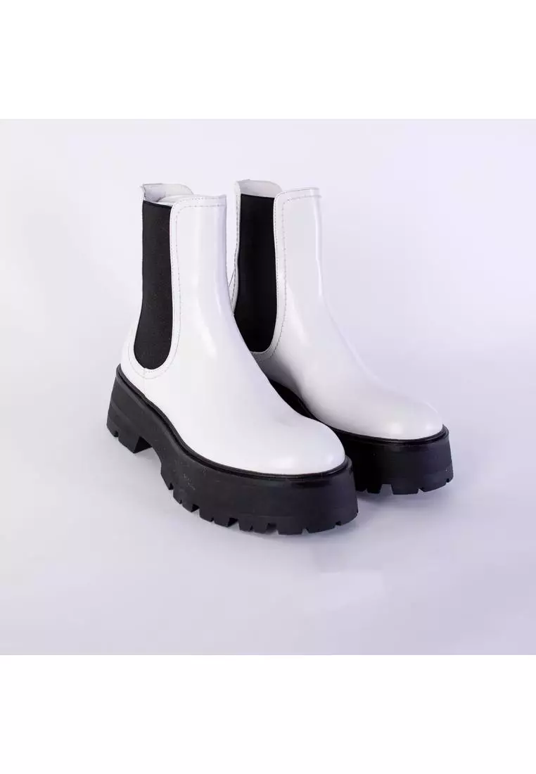 White chelsea ankle top boots