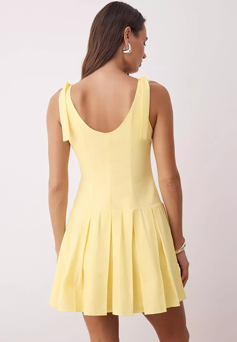 Light Yellow Button Detailed Pleated Woven Dress