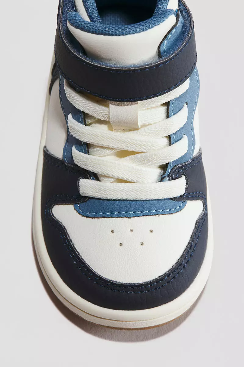 Open-front trainers