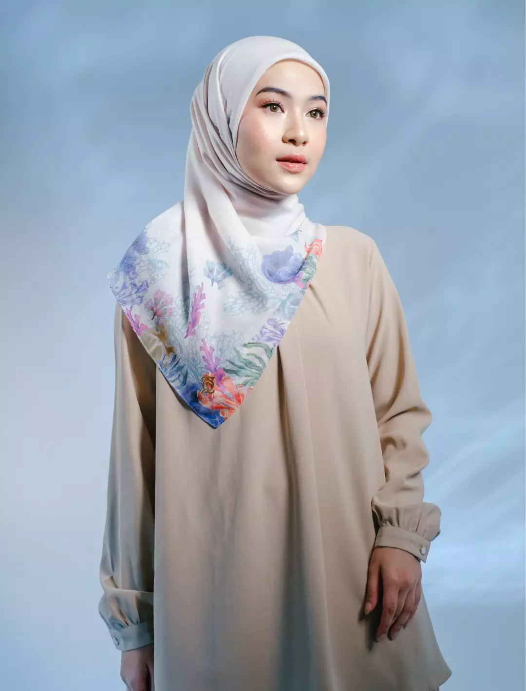 CASPIA Scarf Sand - Kerudung Hijab Segiempat Motif With BOX - Bahan Nesla - Ukuran 115x115
