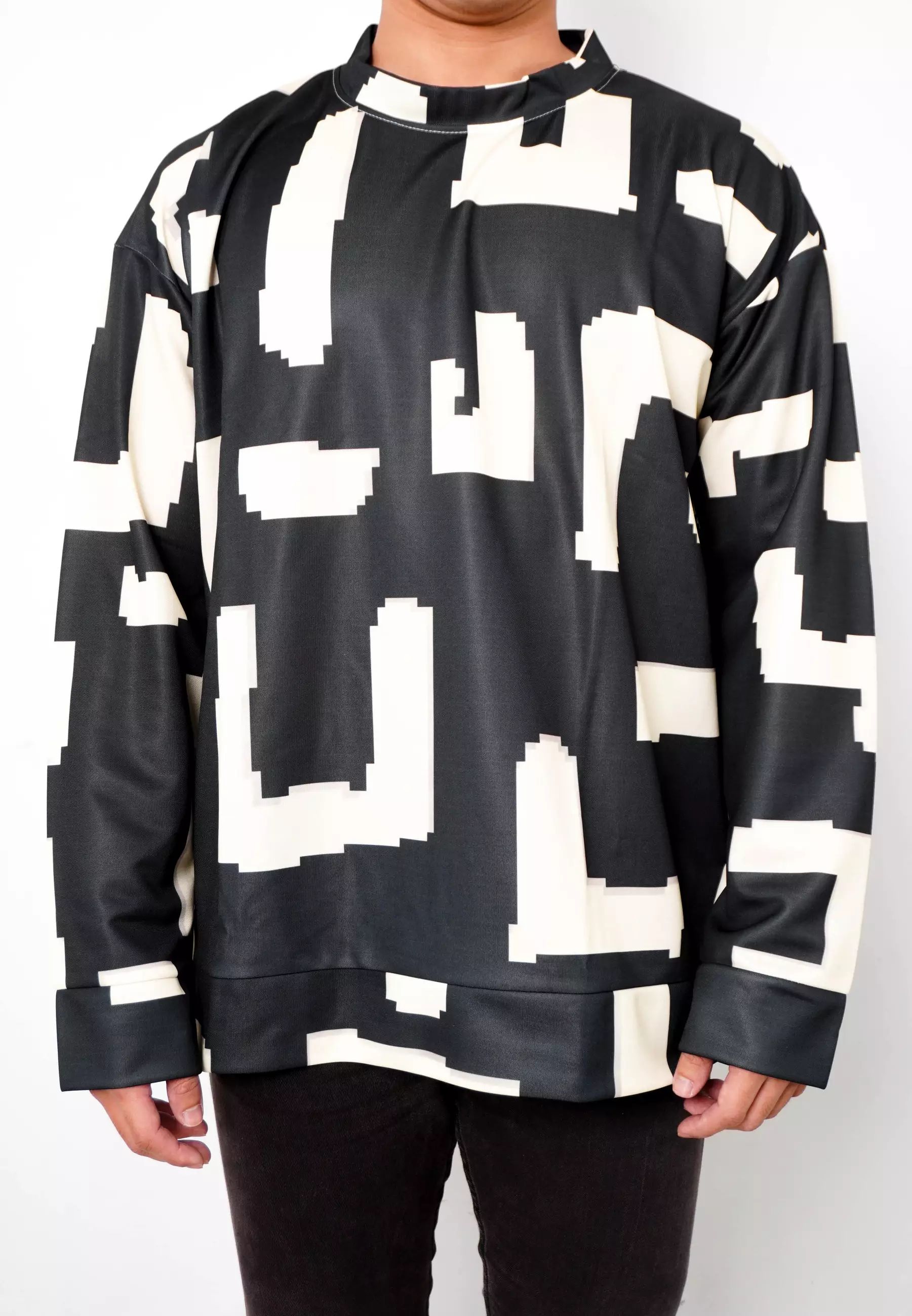 NW003 sweater oversize abstrak korean style garis garis lightweight hitam krem unisex efek rajut