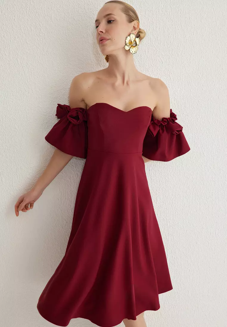 Burgundy A-Cut Rose Detailed Woven Chic Dress