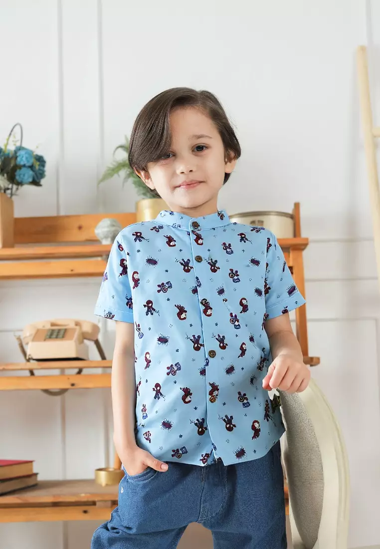 Kemeja Anak Laki Laki Lengan Pendek Katun Kerah Shanghai Mandarin Motif Superhero Collar Shirt 4439 Vensk Biru