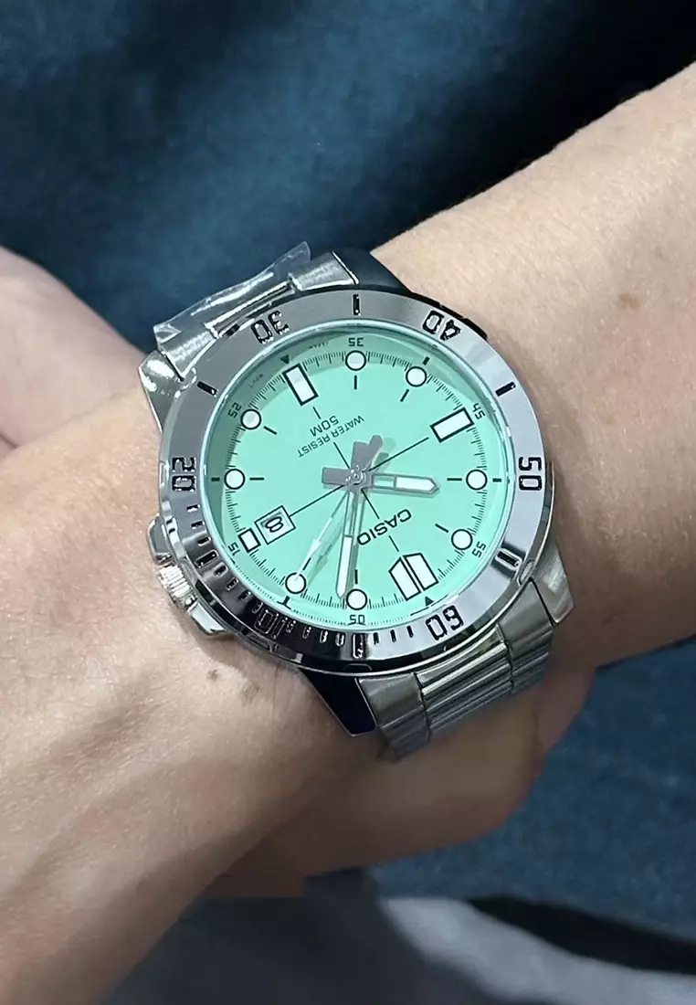 Men Analog Watch MTP-VD01D-3E1V Silver Stainless Steel Strap