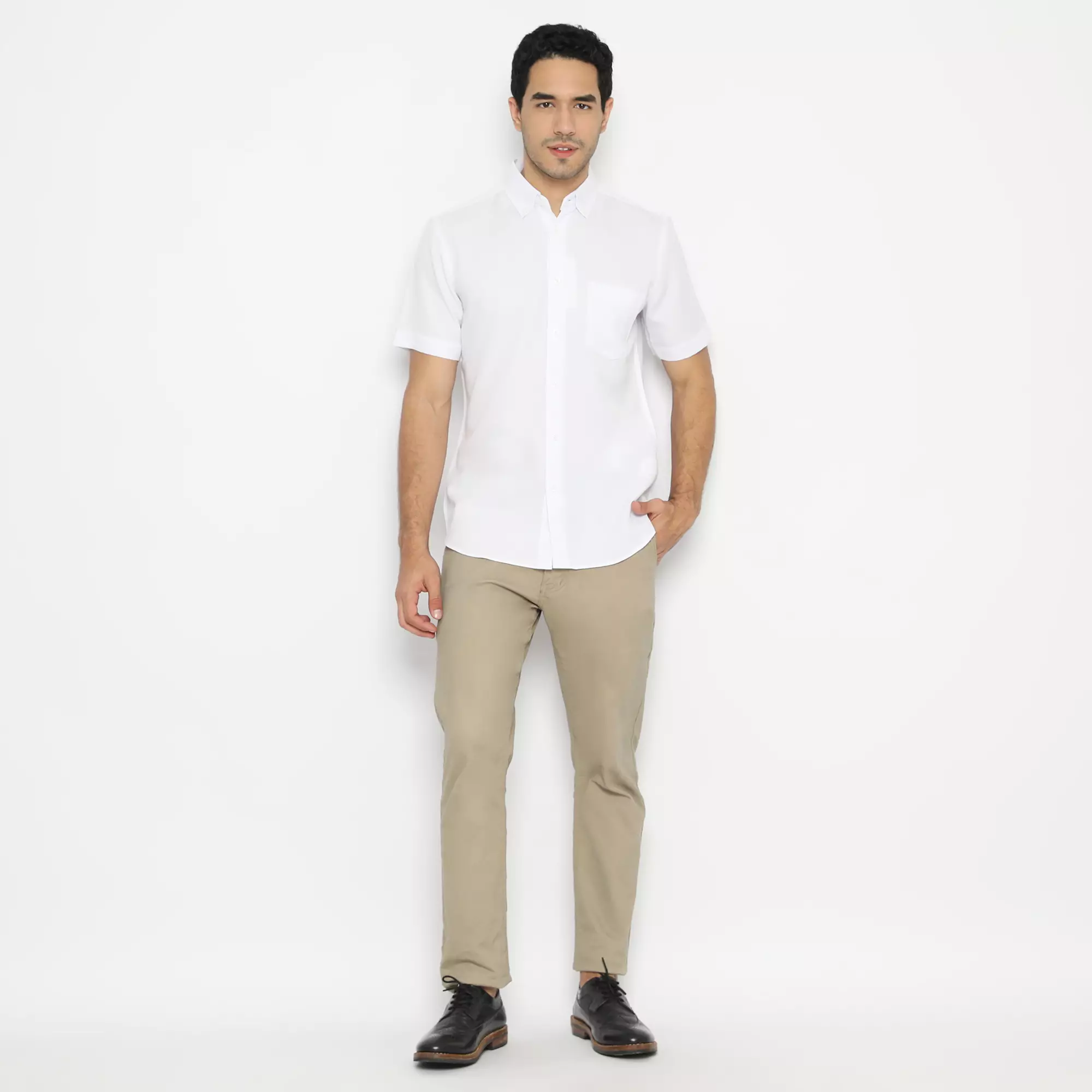 Platini Kemeja Pria Polos Lengan Pendek Polinosic Twill Putih 63243