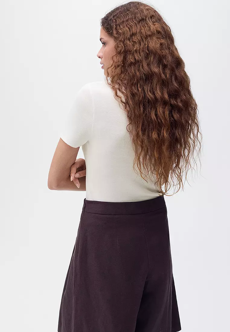 Short-Sleeved Fine-Knit Sweater