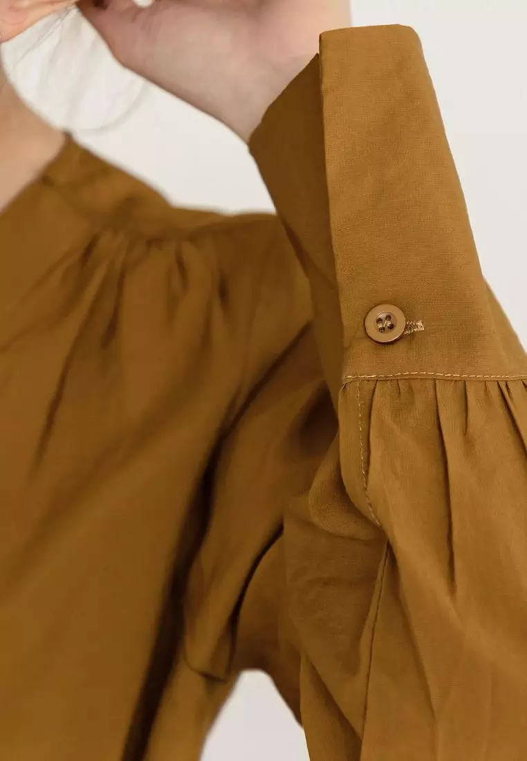 拋袖開襟純色V領上衣《AB18819》