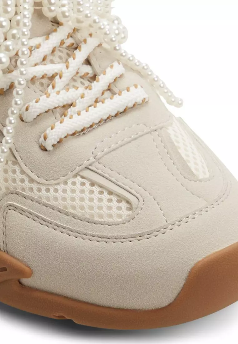 Pixelle Sneakers