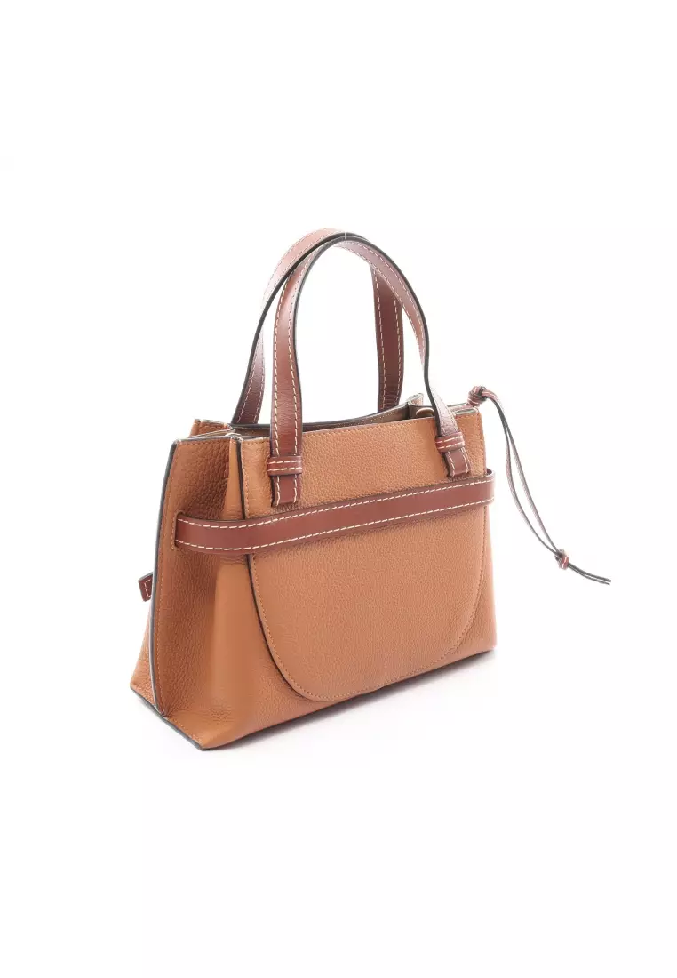 Gate top handle small outlet bag