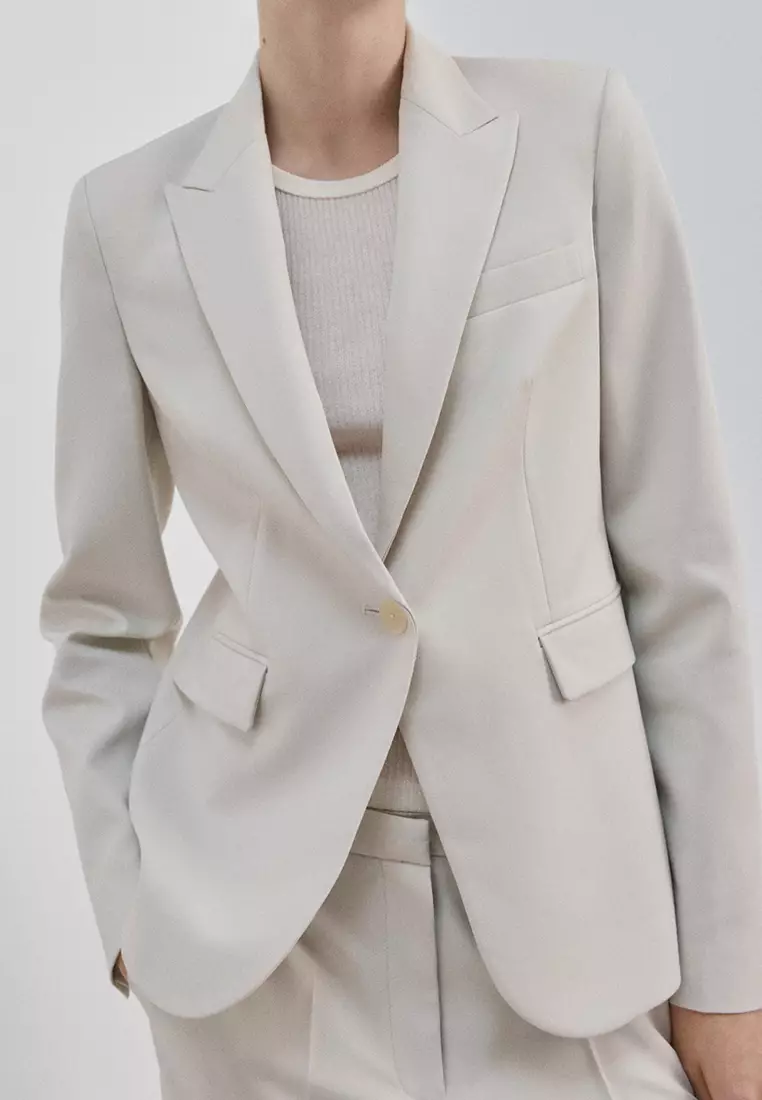 Fitted Suit Blazer