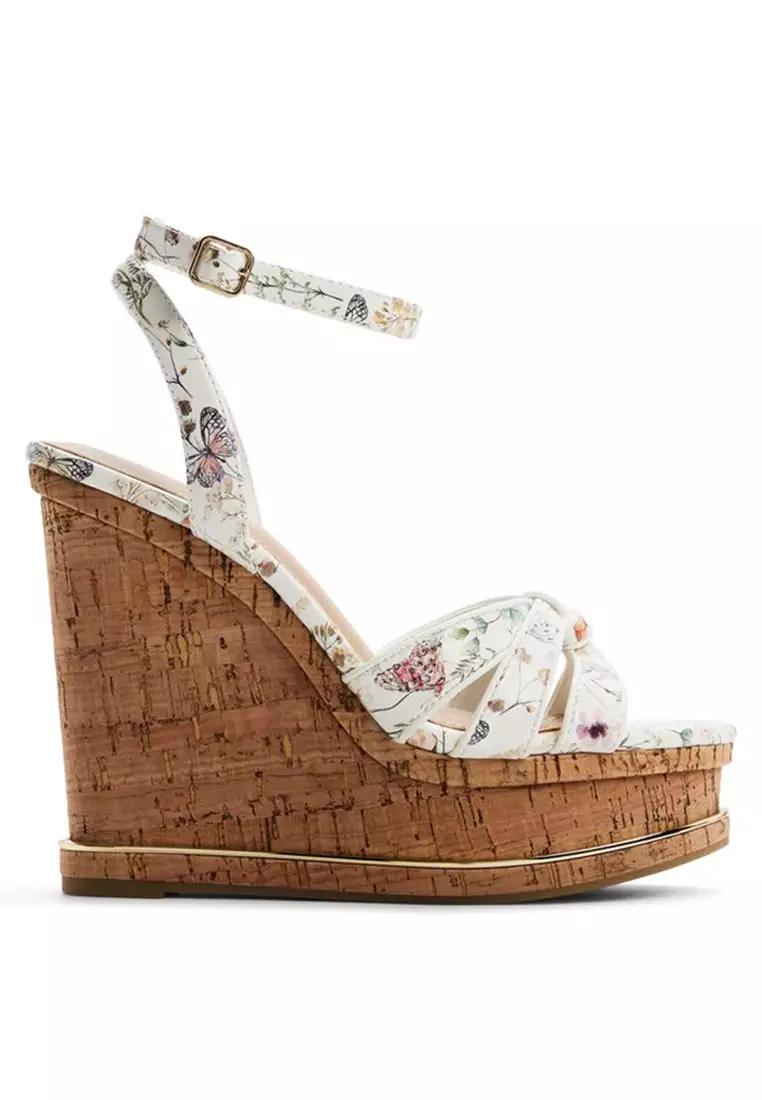 Esmerie Wedges