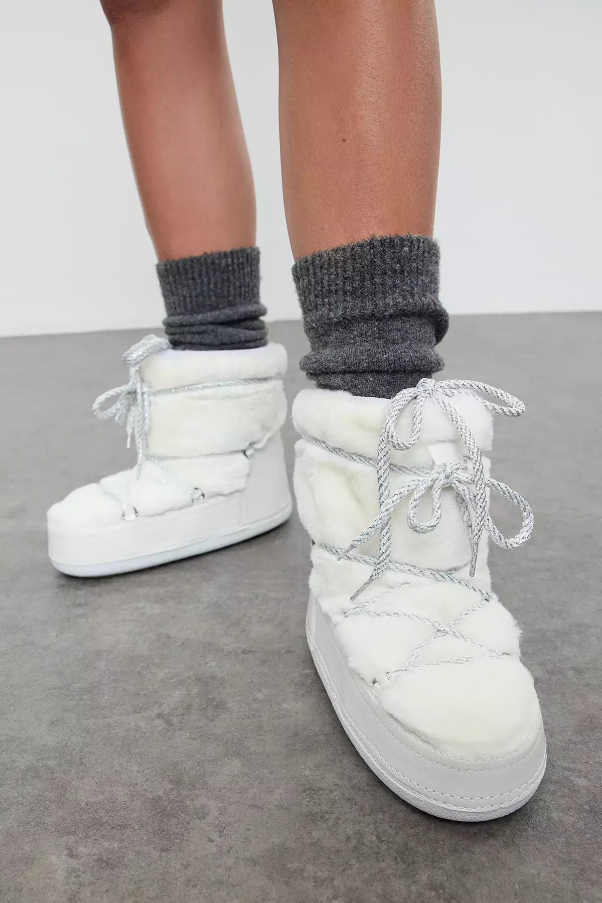 Ecru Fur Lace-Up Plush Women's Snow Boots Takaw25Bo00050