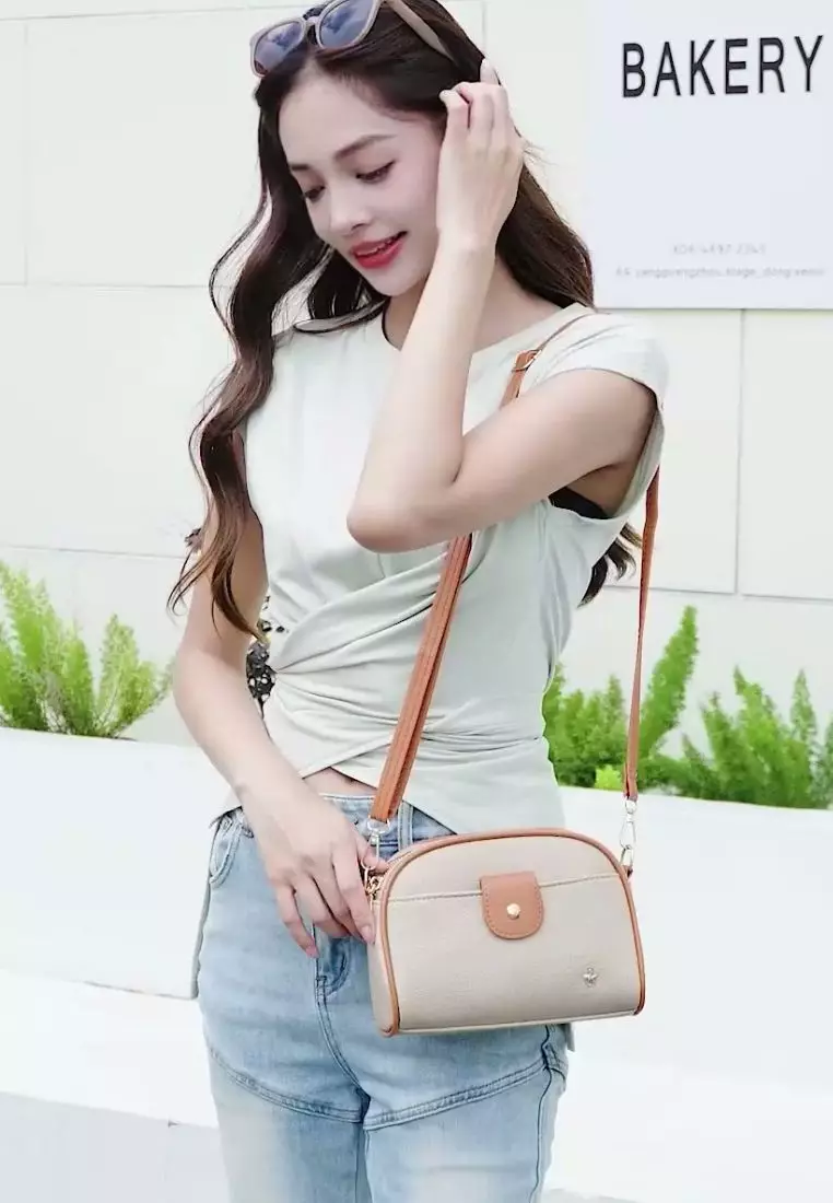 Women's Sling Bag / Crossbody Bag (Tas Selempang Wanita) - Cokelat