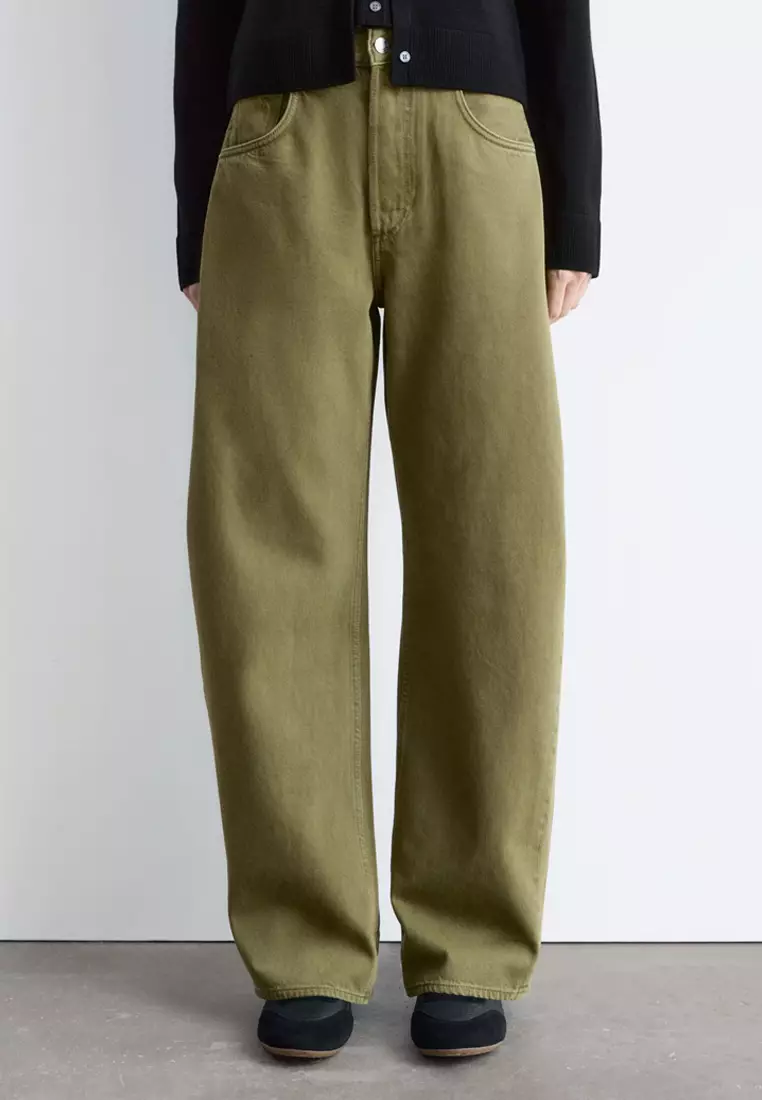 Barrel-Leg Jeans