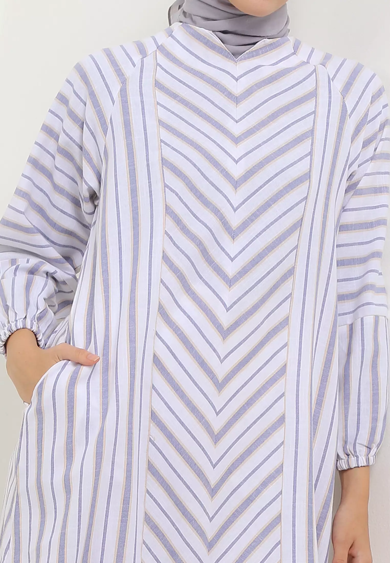 MFMW Ezquan Midi Dress Biru Motif Salur