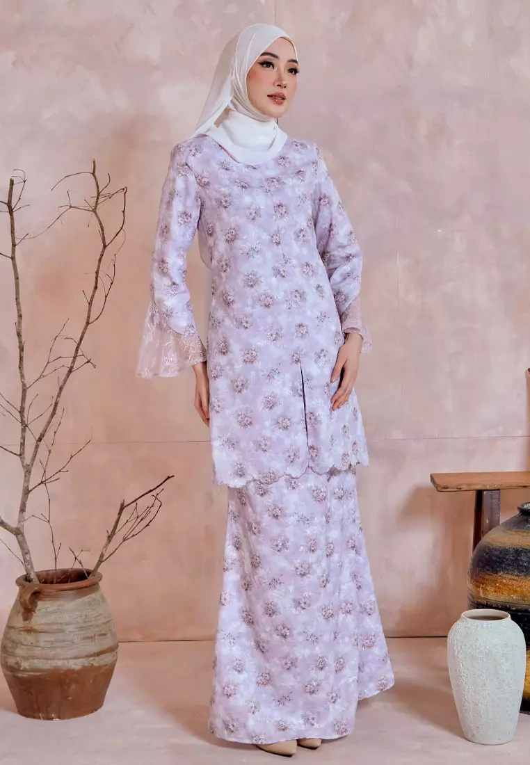 Anggun 2.0 Sequined Lace Sleeves Embroidery Kurung Kebaya Modern