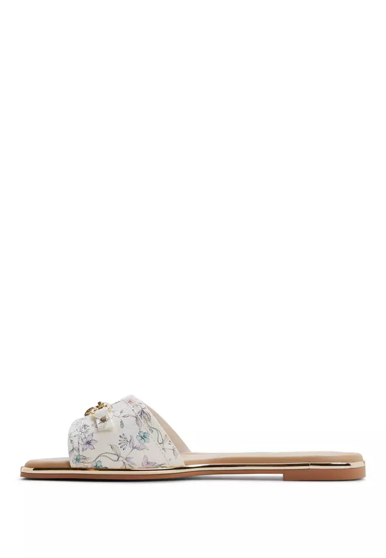 Alamassi Sandals