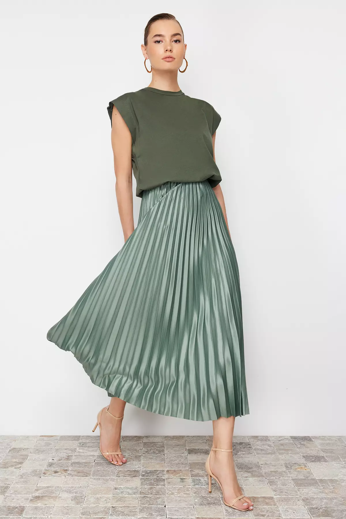 Pleated Maxi Knitted Skirt