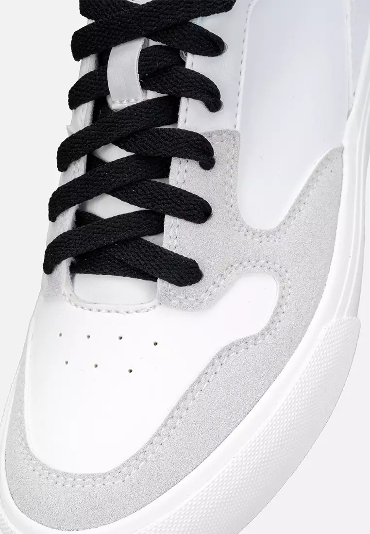 Junia Women's Lifestyle Classic Shoes