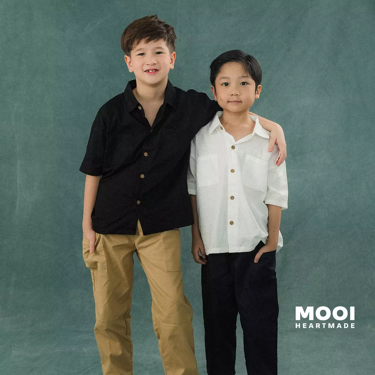 Mooi Kemeja Anak Laki-laki Akio Boxy Shirt Pocket - Ivory