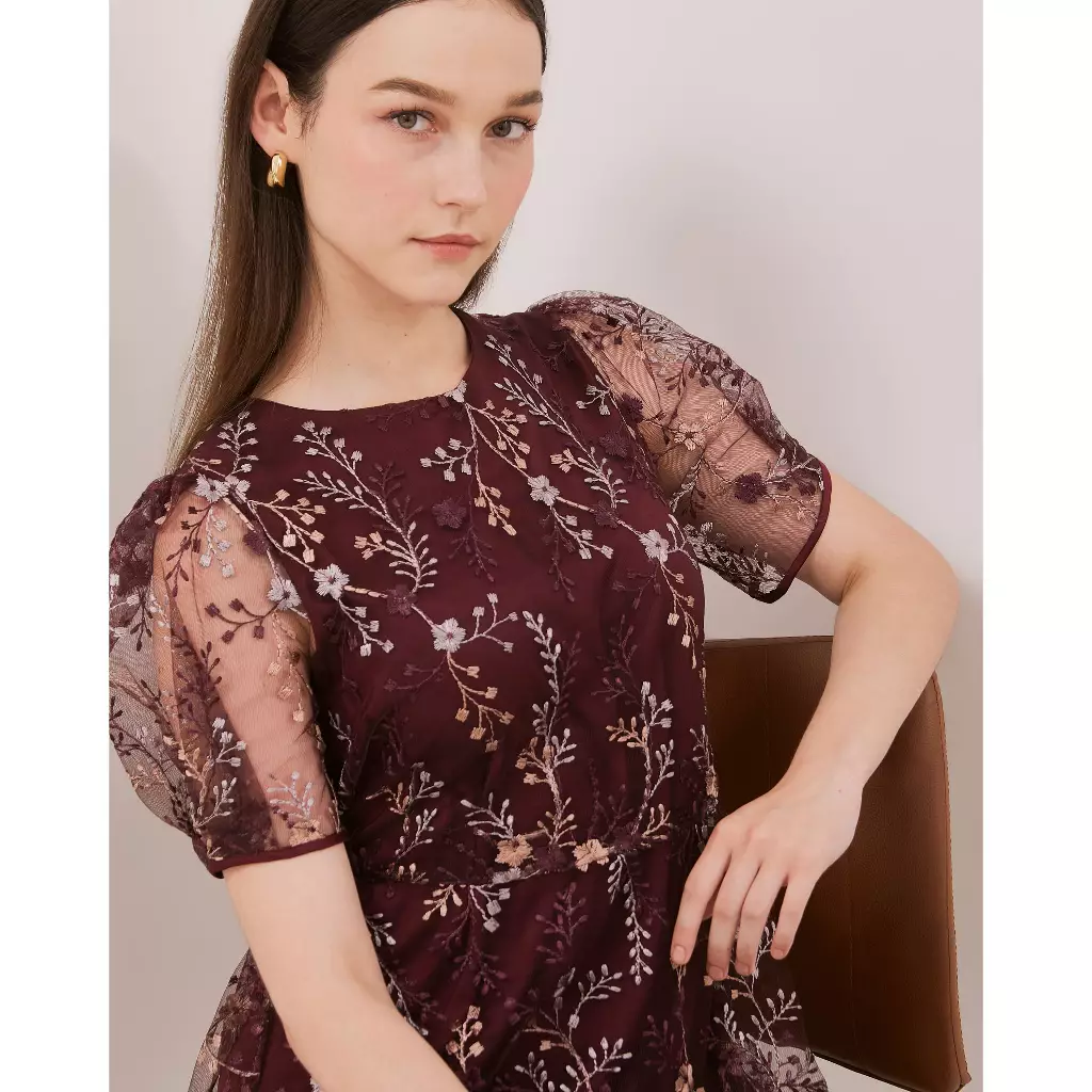 Urban Exchange Noella Burgundy Dress / Midi Dress Brokat Dress Natal Warna Burgundy