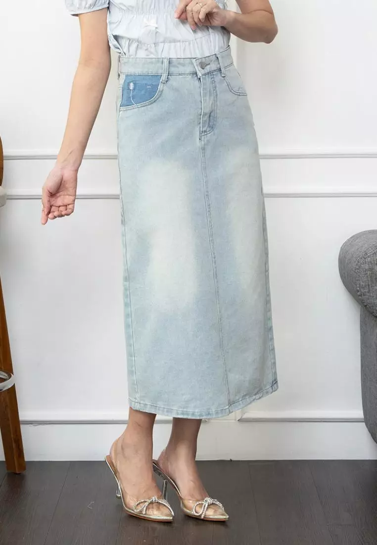 Clorena Midi Skirt Jeans with Gradation Pocket in Light Blue