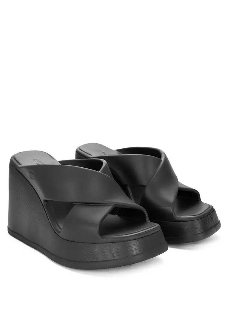 Free Vibe Sandals