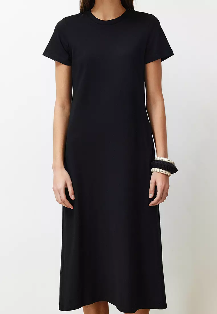 Pocketed Crew Neck A-Line Knitted Midi Dress