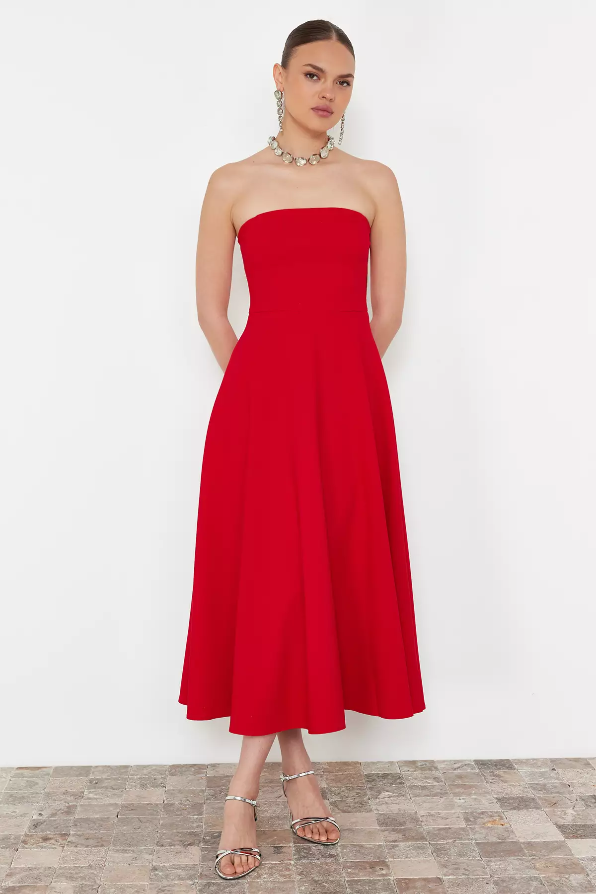 Trendyol Strapless Midi Dress