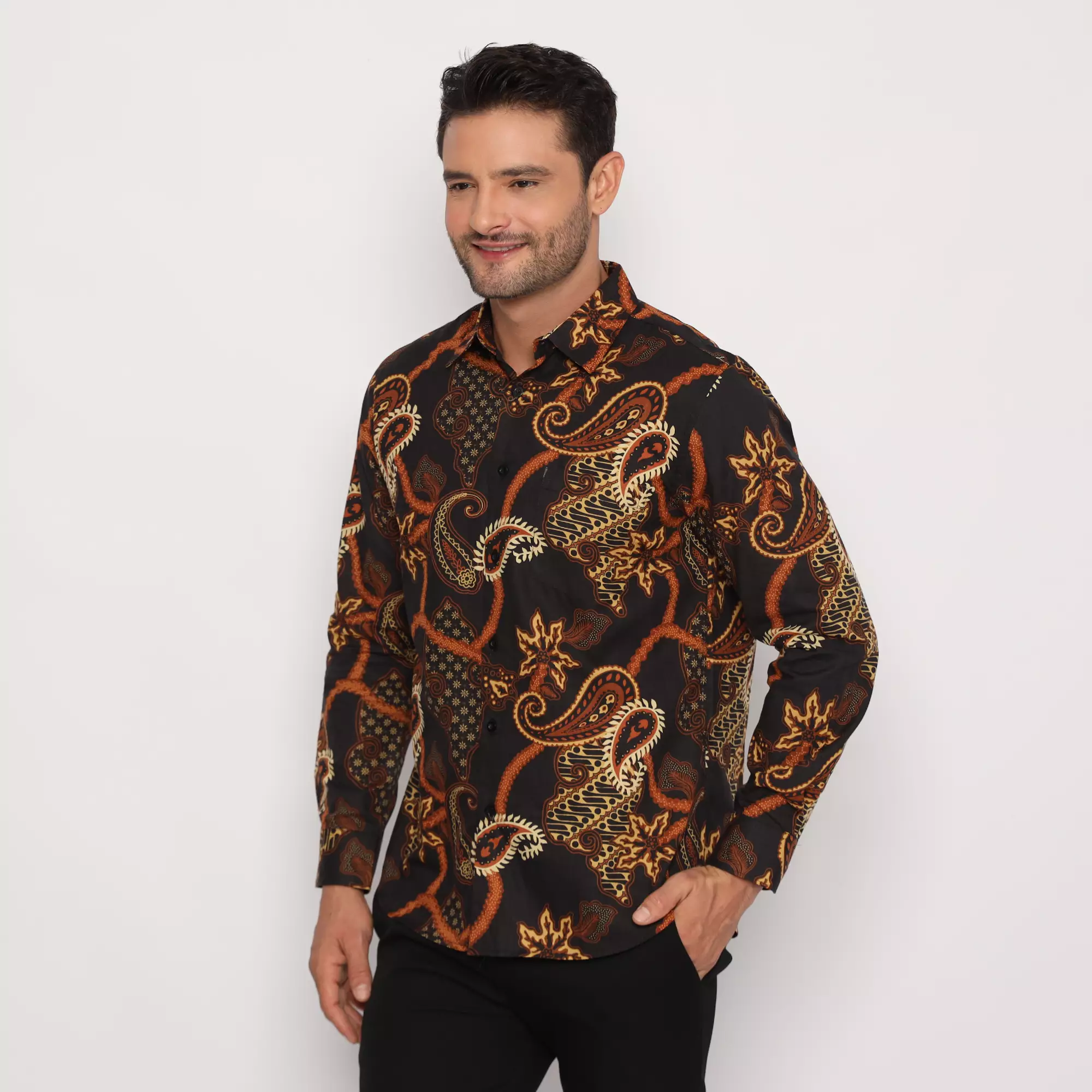 Platini Kemeja Batik Pria Lengan Panjang Katun Coklat 460575