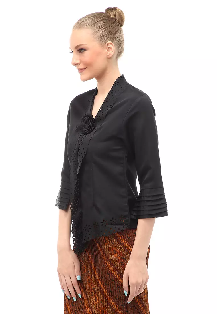 Frodine Kebaya Laser Cut Aksen Bunga Atasan Wanita Casual Premium Quality - Hitam