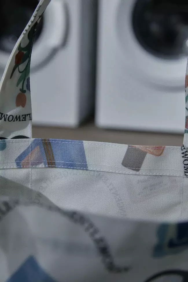 GW Winterglaze Box Tote Bag