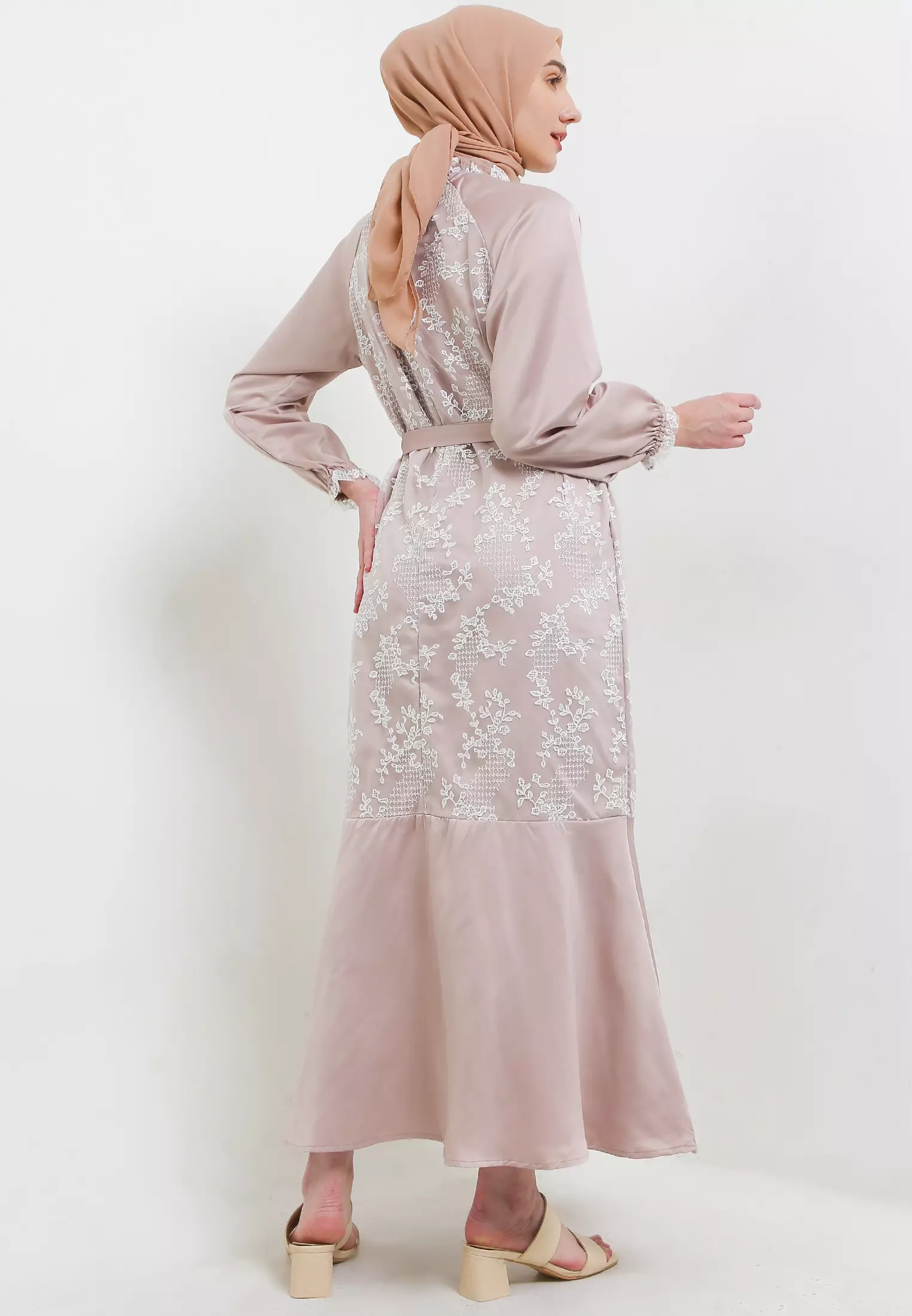 MFMW Arunika Dress Gamis Brukat Dusty Brown