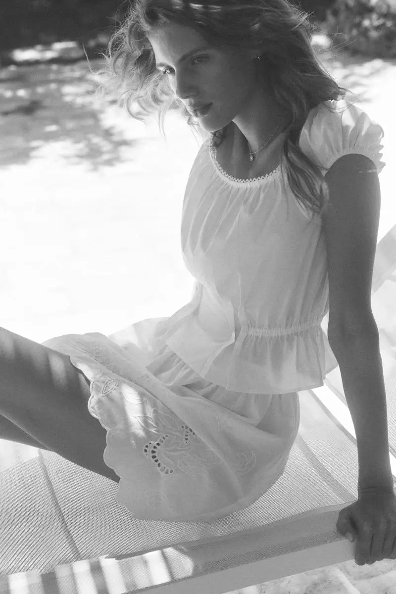 Short blouse