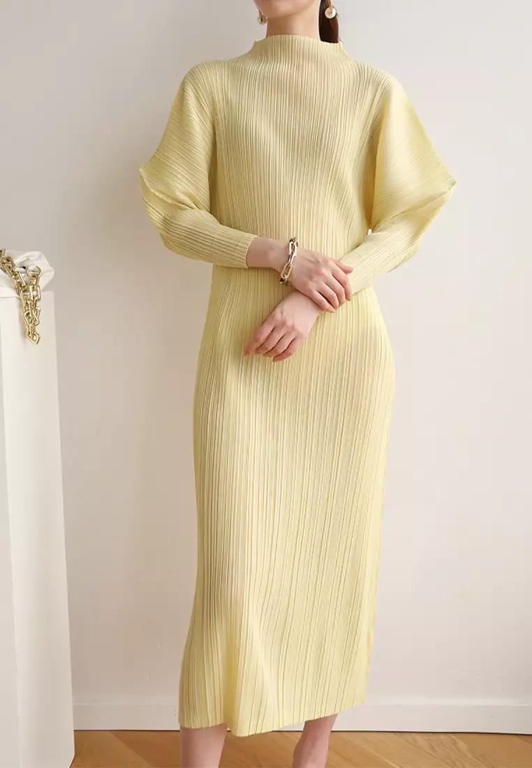 Half-High Collar Bat Sleeve Pleats Dress CZJ7877