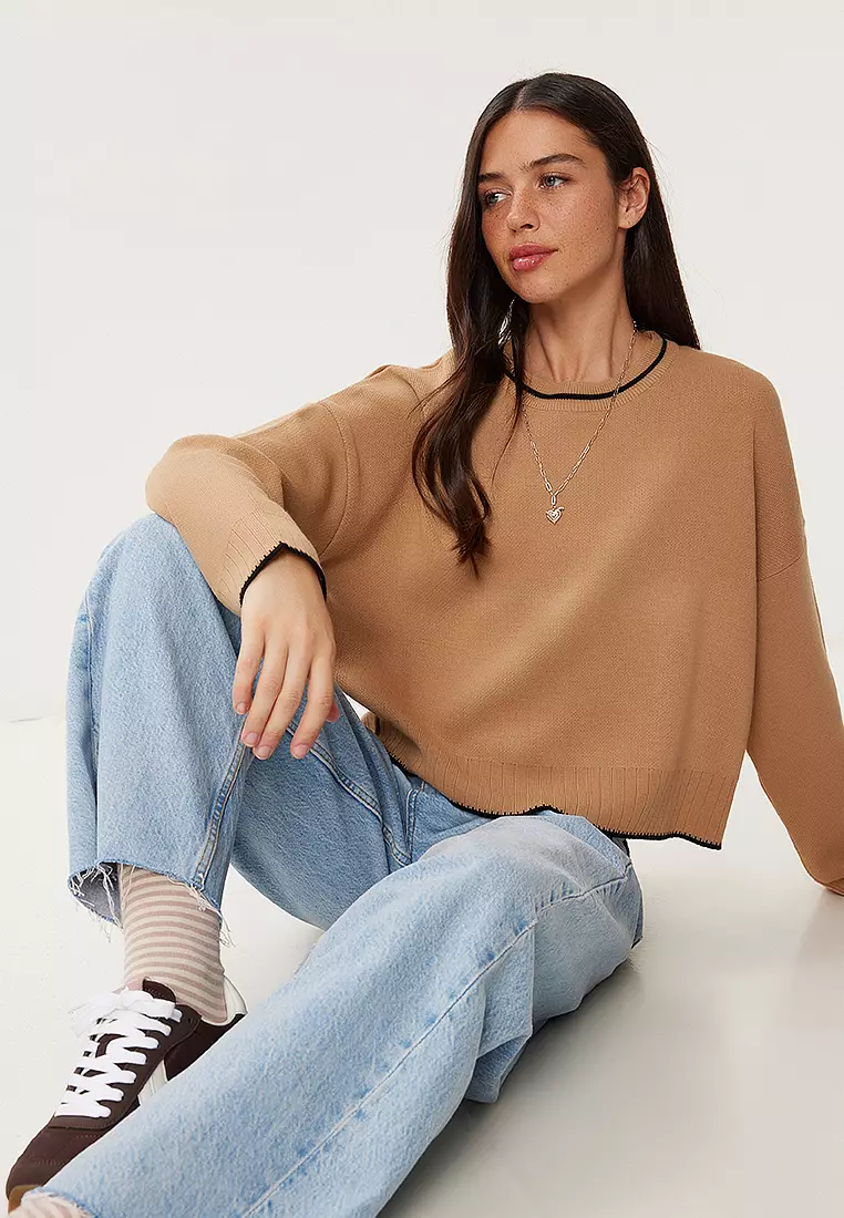 Crew Neck Trim Knit Sweater