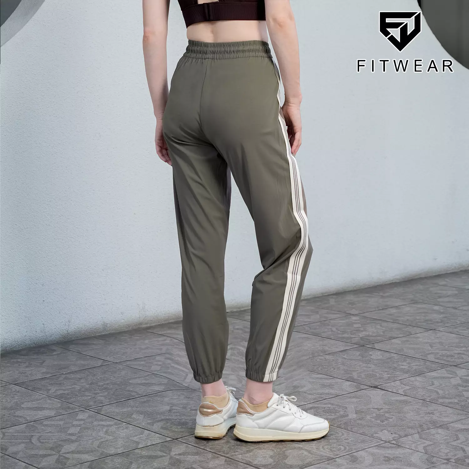 Fitwear Jogger Oversize Olahraga Wanita AMORA WIDE STRIPE - MOSSY SAGE LINE