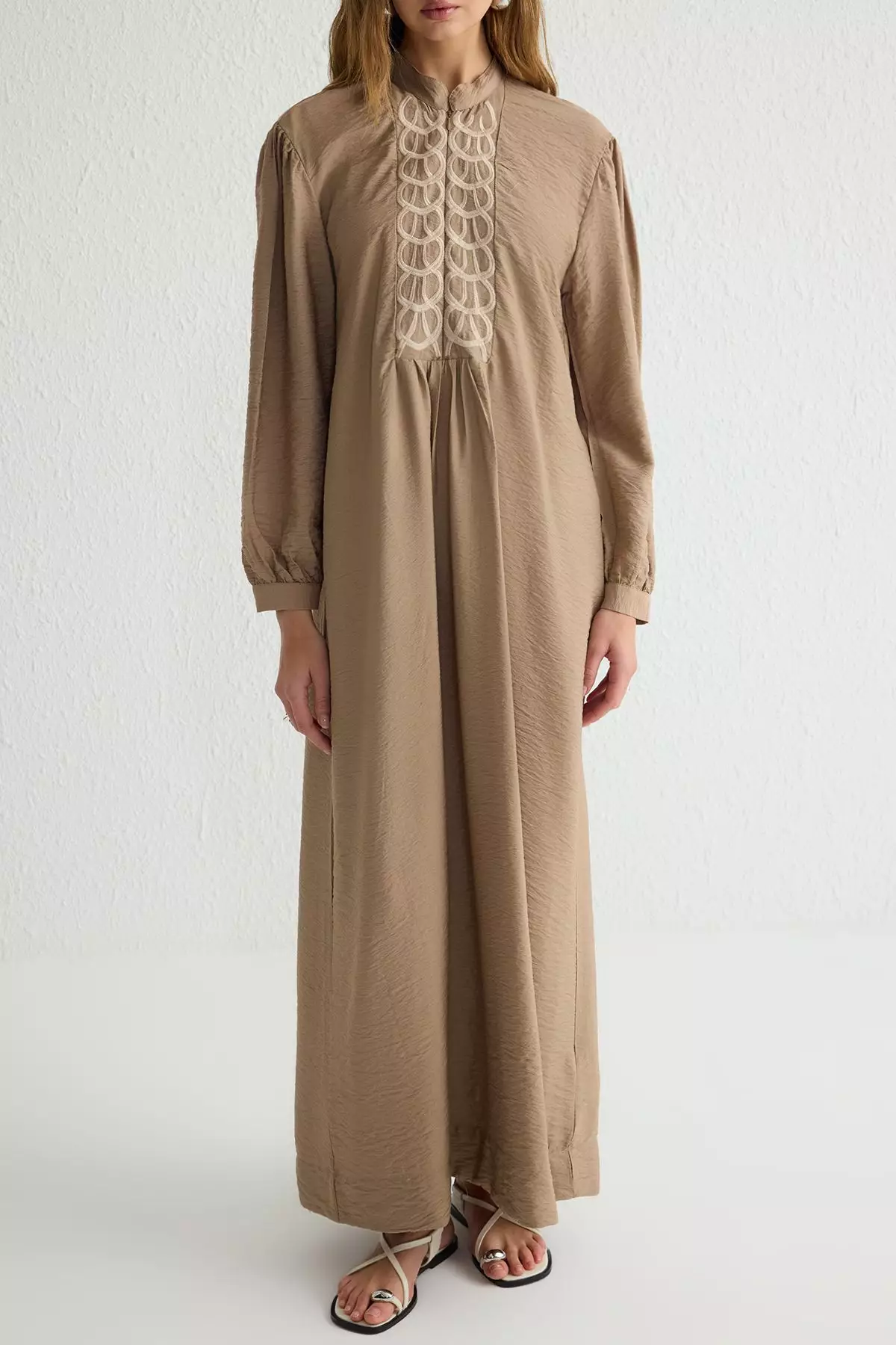 Embroidered Front Zippered Woven Kaftan Dress