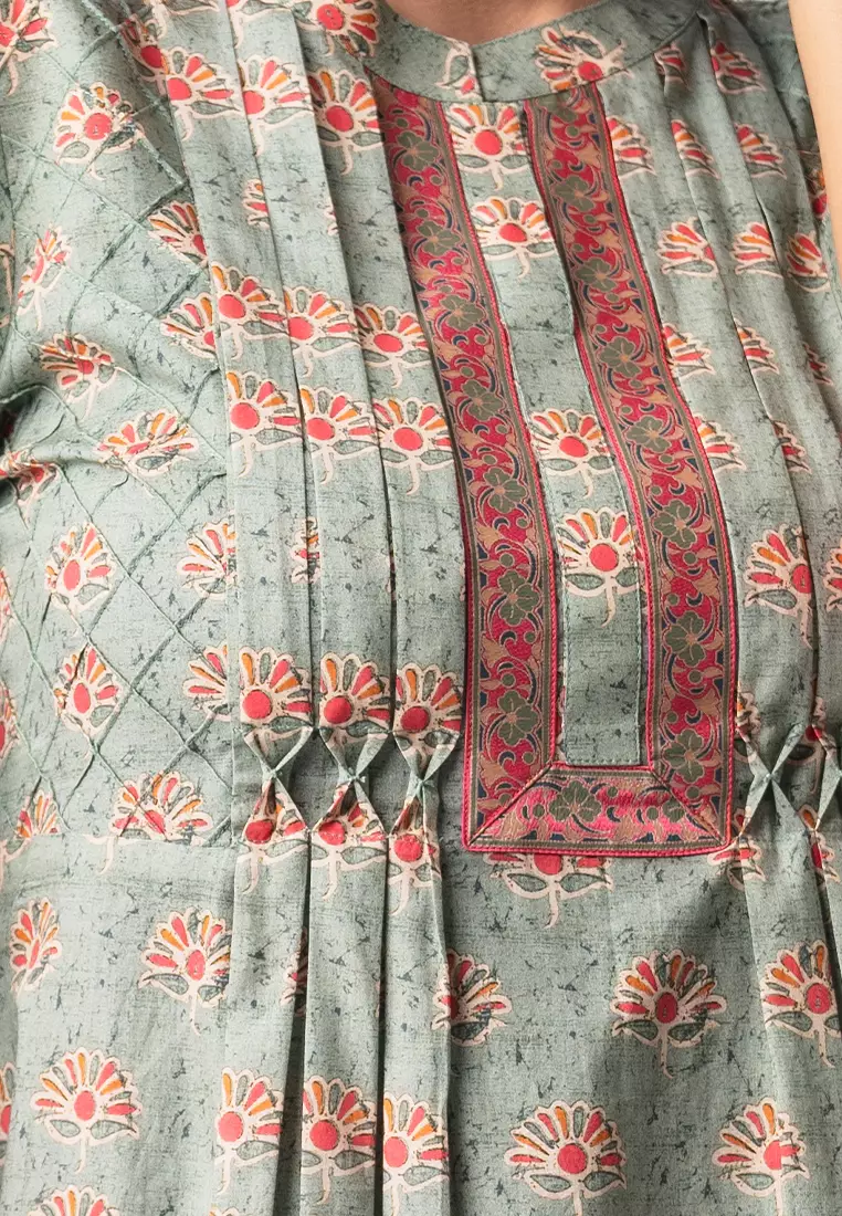 Le Reve 印花连衣裙款式束腰外衣