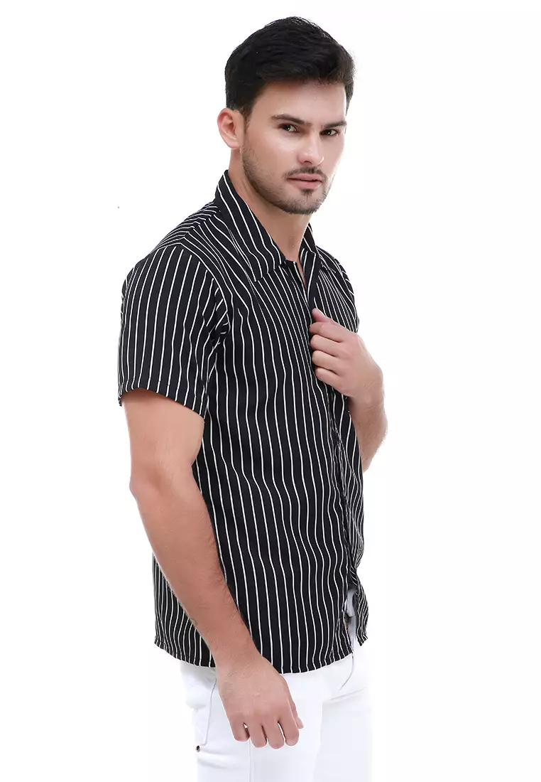 Dwan Atasan Kemeja Pria Vertical Lines Casual Shortsleeve Shirt Material Cotton ORIGINAL - Black