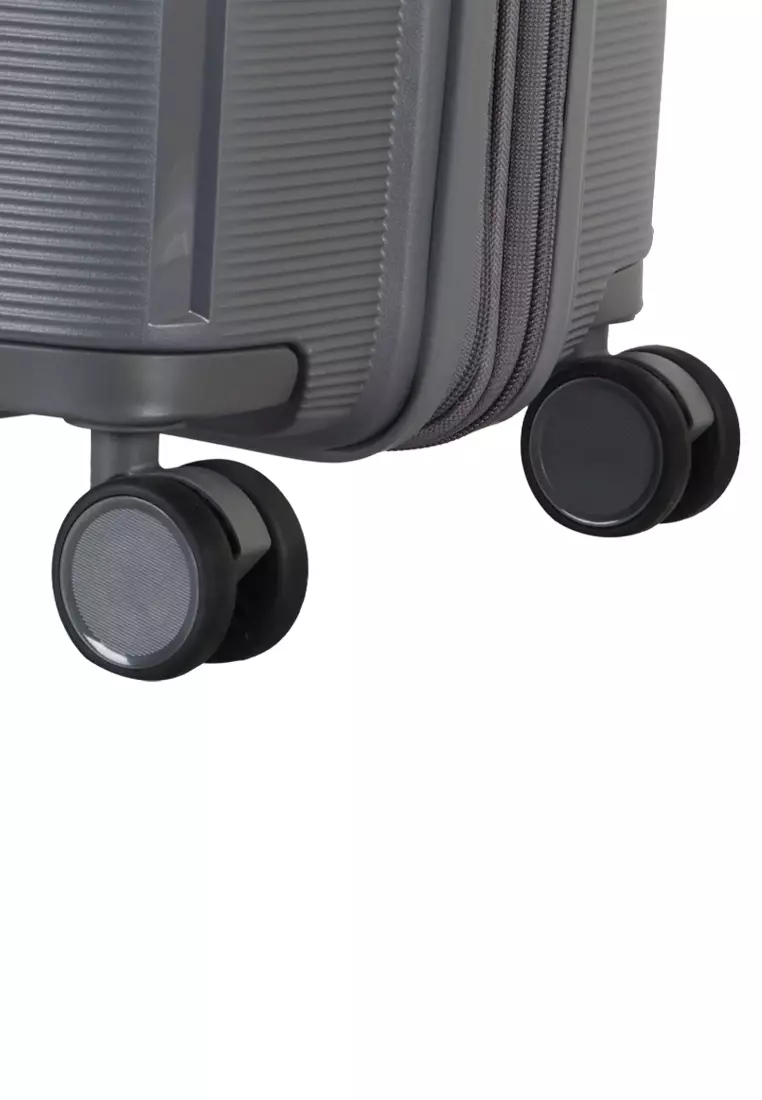 302 Hard Case Luggage Small (18.5 inches)