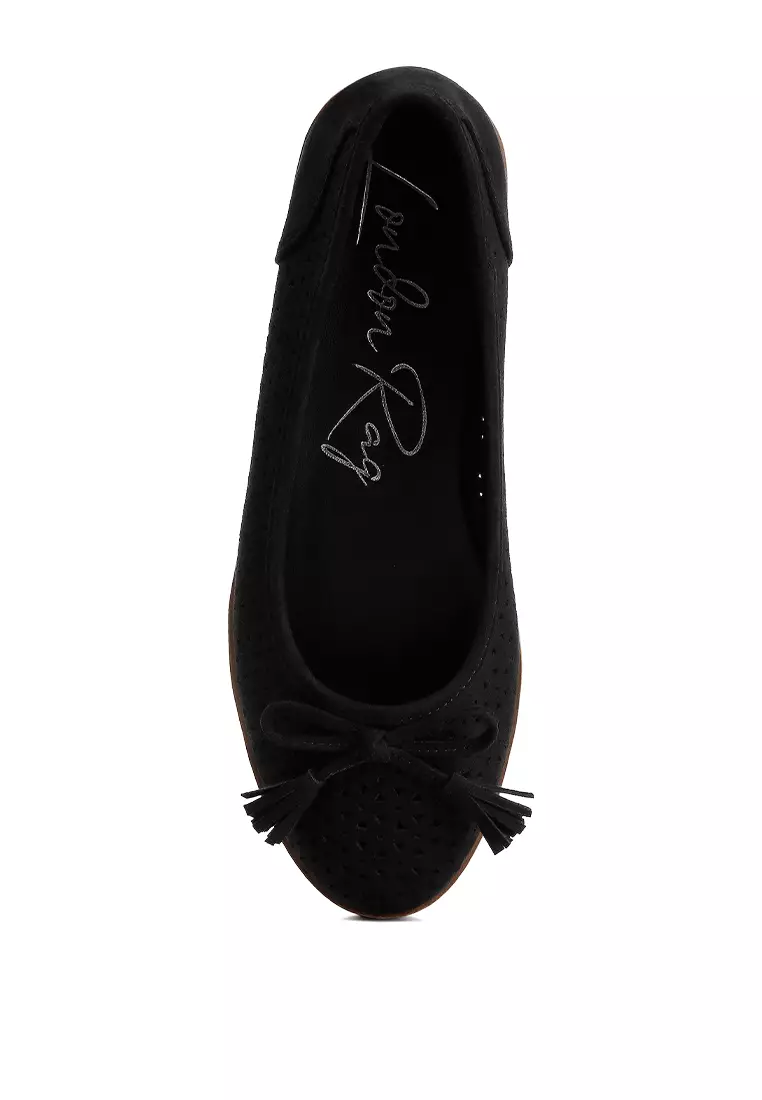 Balerina Kulit Berlubang Hitam