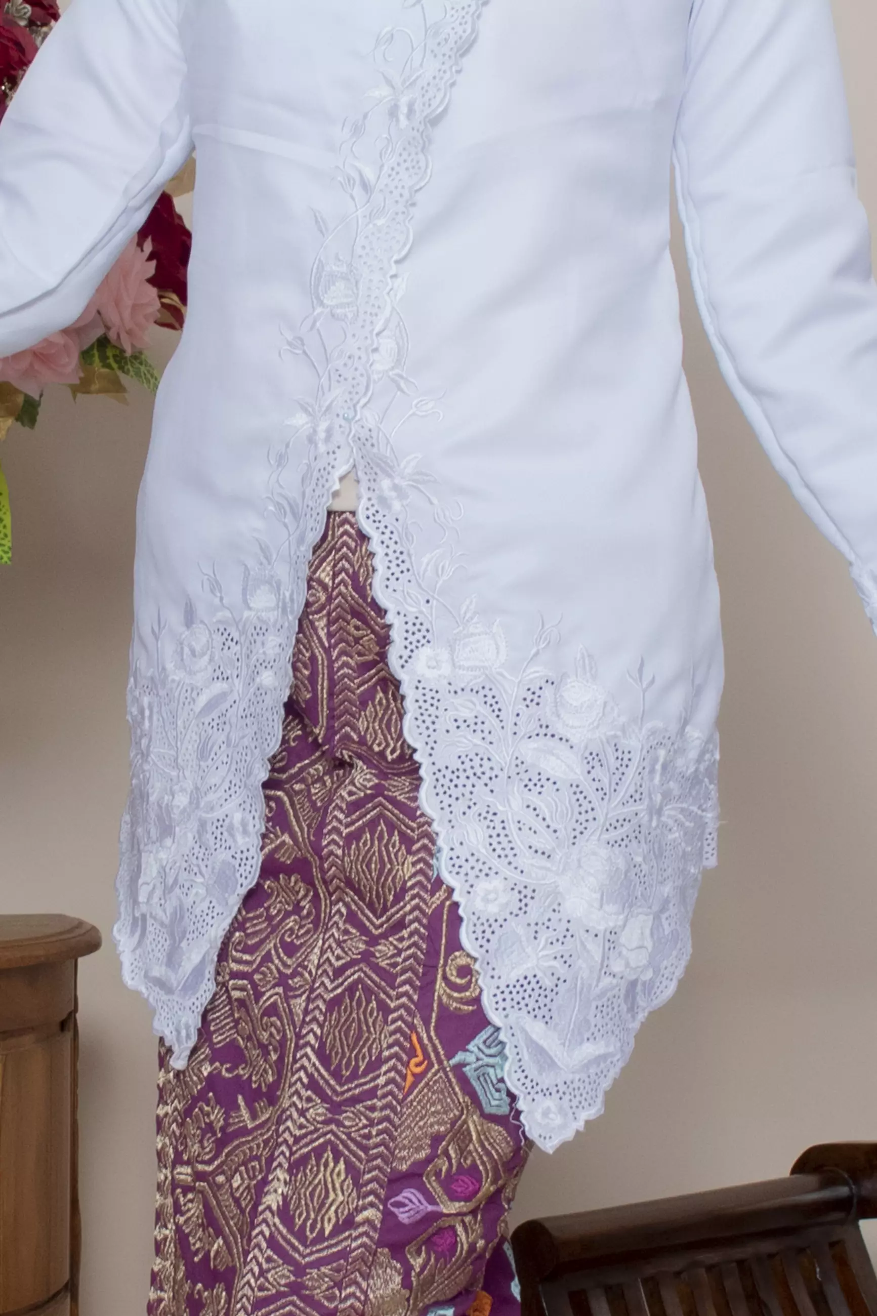 Kebaya Janggan All White Arini Series