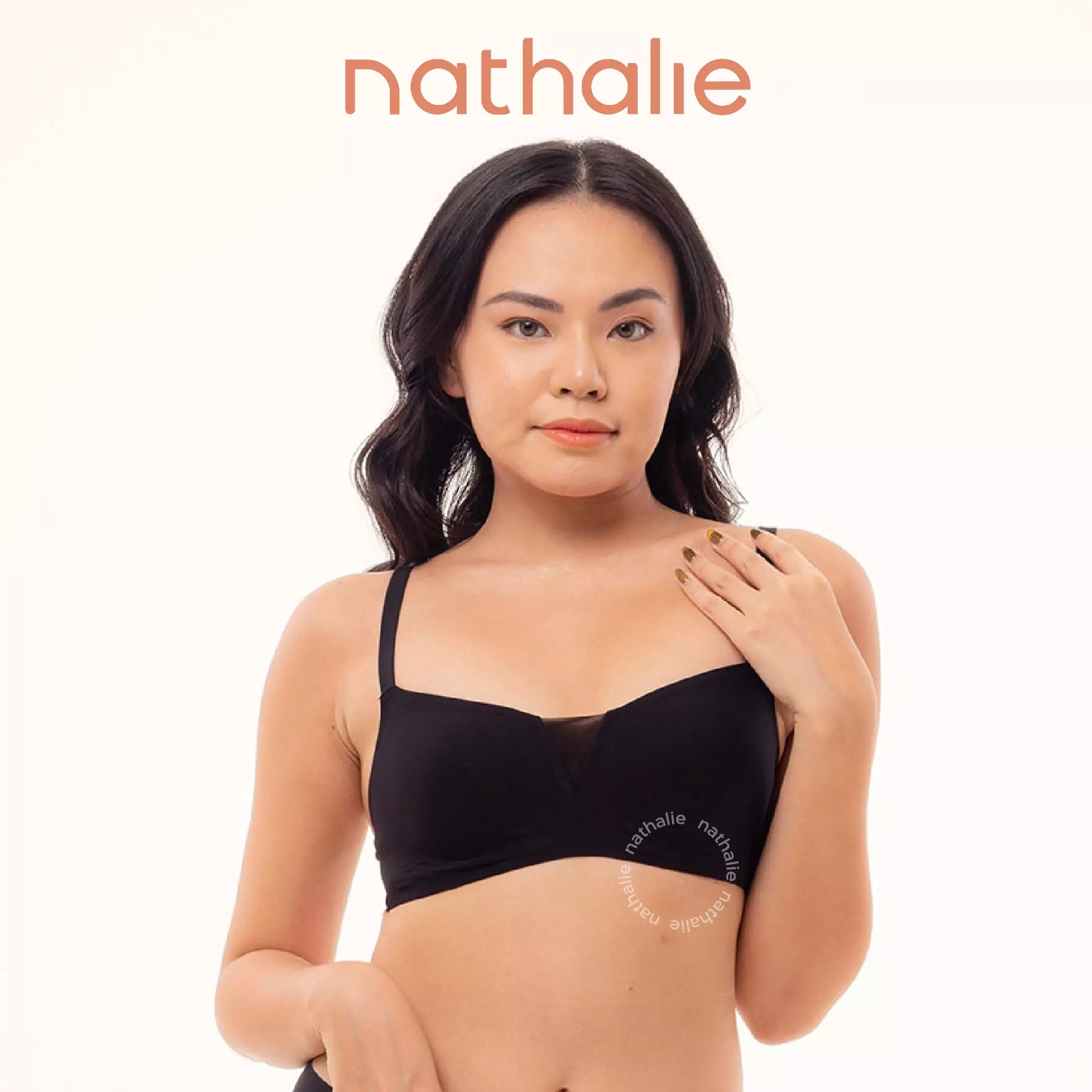 Nathalie Square Neck Seamless Bra NTB 3520 - Hitam