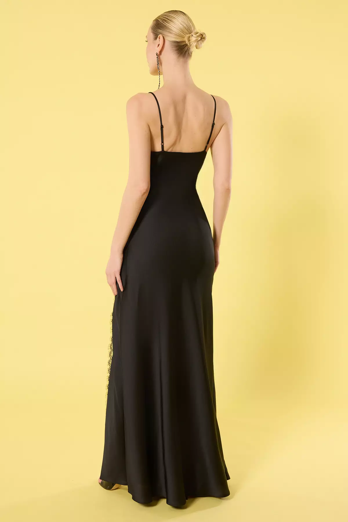 V領蕾絲細節綢緞梭織長裙